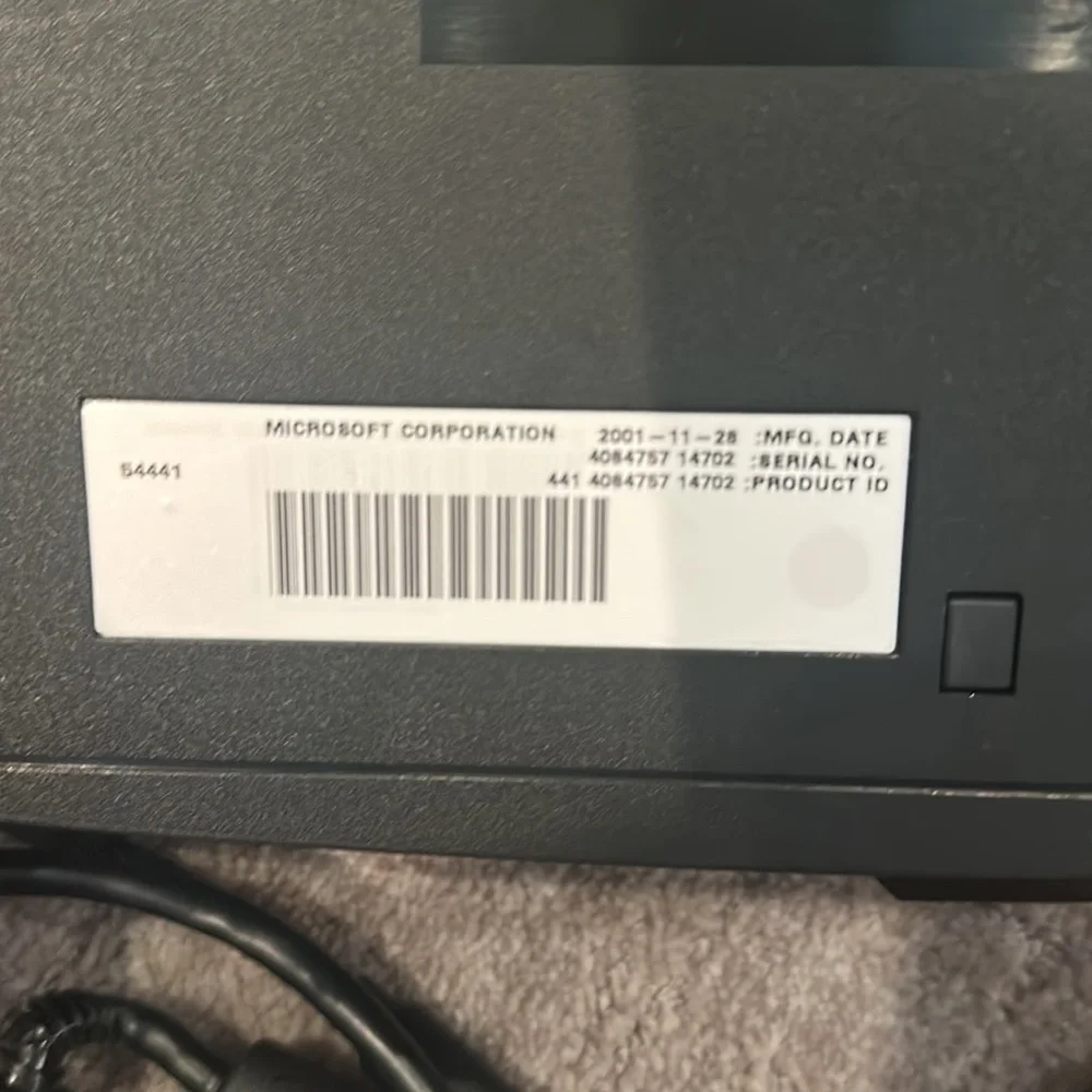 Xbox Console with Green Logo - Picture 5 of 6